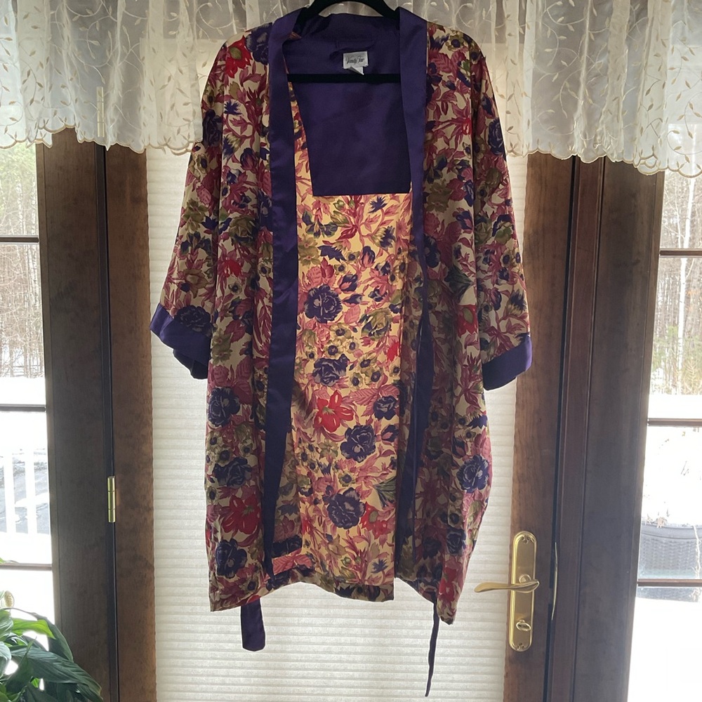 Vanity Fair Floral Purple Women's Kimono Robe